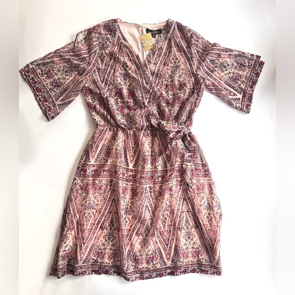 ✨NWT✨ Suzanne Betro Floral Boho Lined Dress with Front Accent Tie Size M - Picture 12 of 14